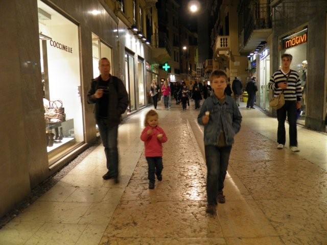 PA200748 PA200748